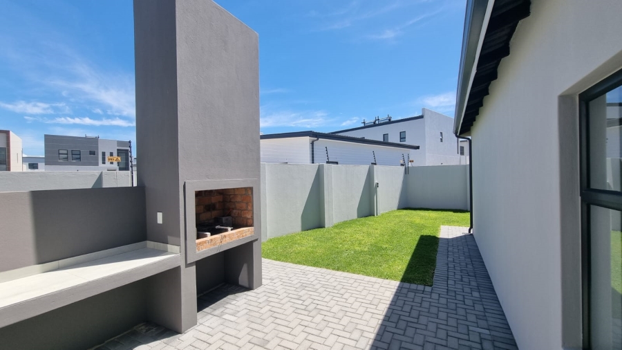 3 Bedroom Property for Sale in Sandown Western Cape